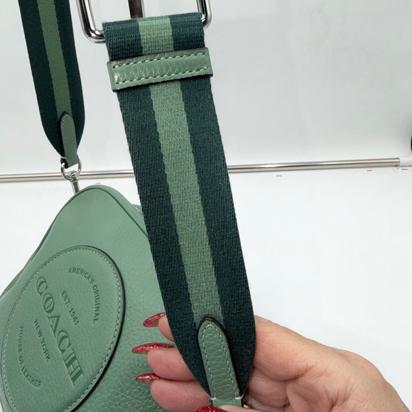 Coach pebbled leather crossbody bag green adjustable strap - Picture 5 of 16